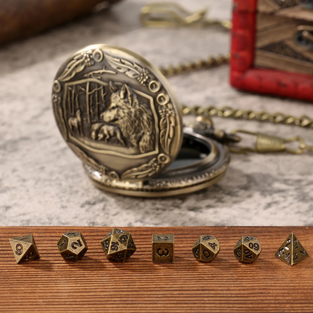 Designed Themed Carved Wolf Alloy Metal Pocket Watch Case with 7pcs Metal Polyhedral Table Game Dice Waist Chain Gifts for Men