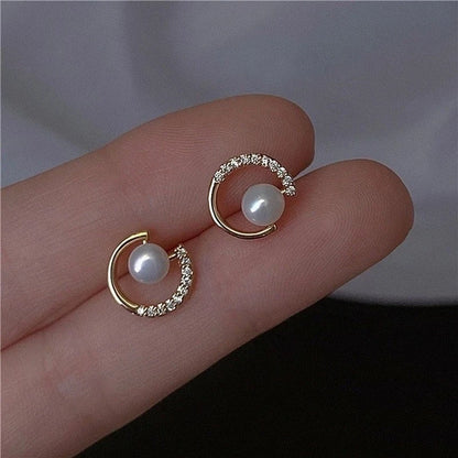 14K Gold Stud Earrings - Zircon and Pearl Twist Design
