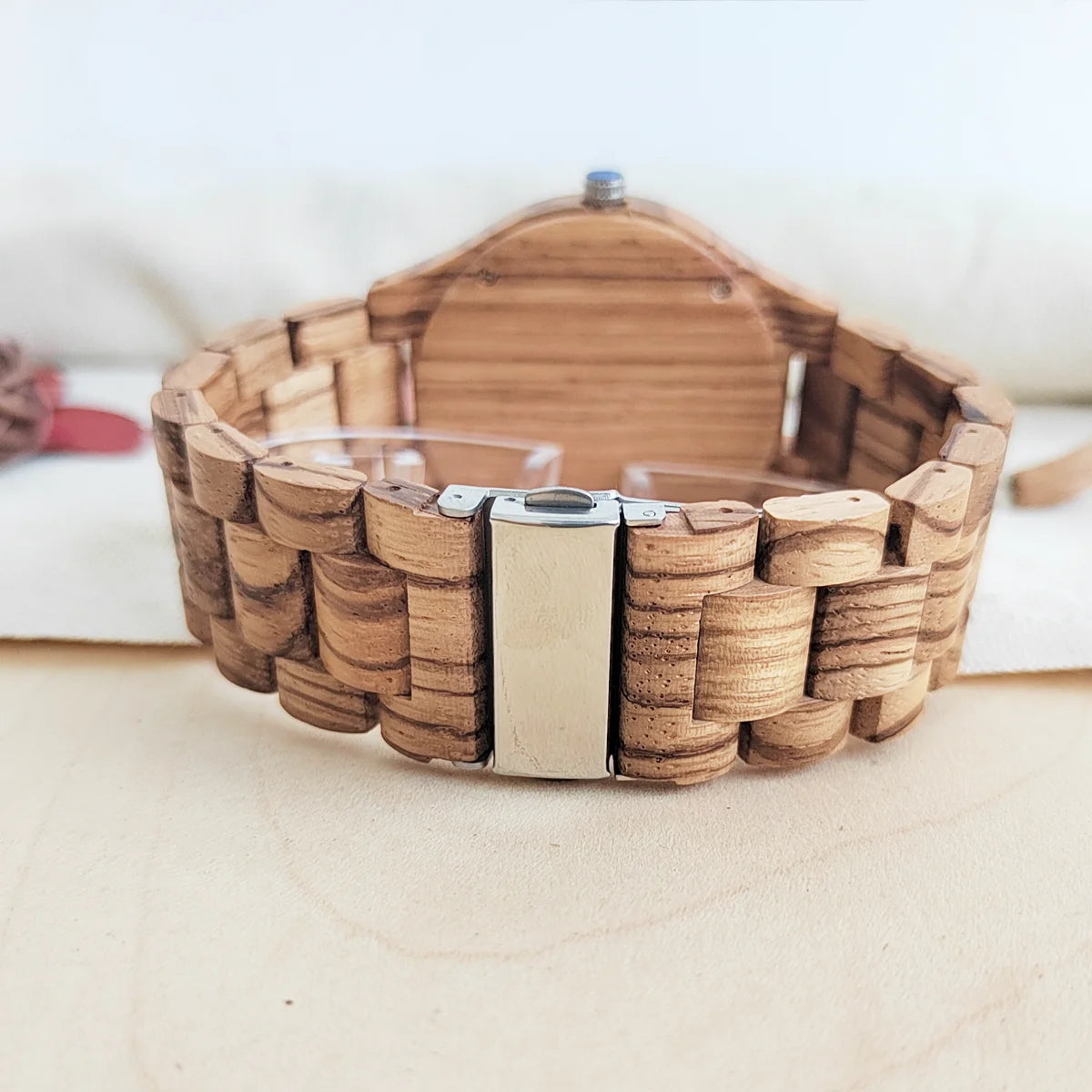Rainch Vintage Wooden Quartz Watch for Men and Women