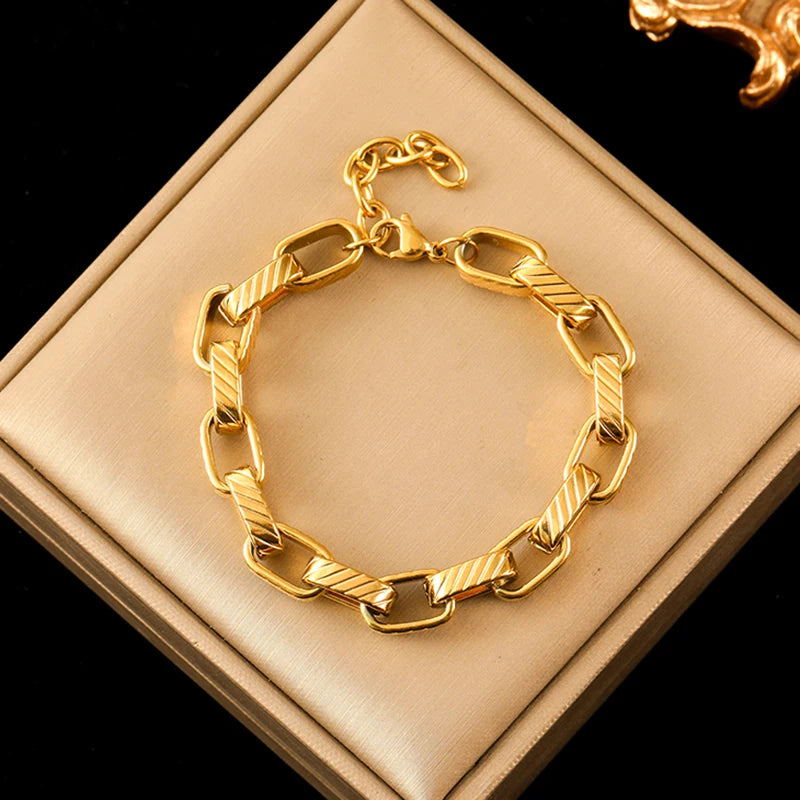 18K Gold Plated Twisted Bracelet - Stainless Steel Bangle