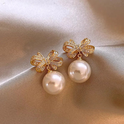 Bow Pearl Earrings