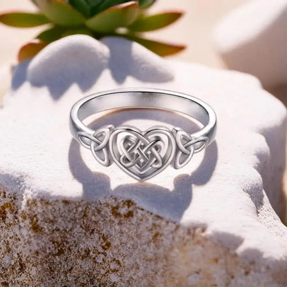YILUOCD Celtic Knot Heart Ring – S925 Silver Plated