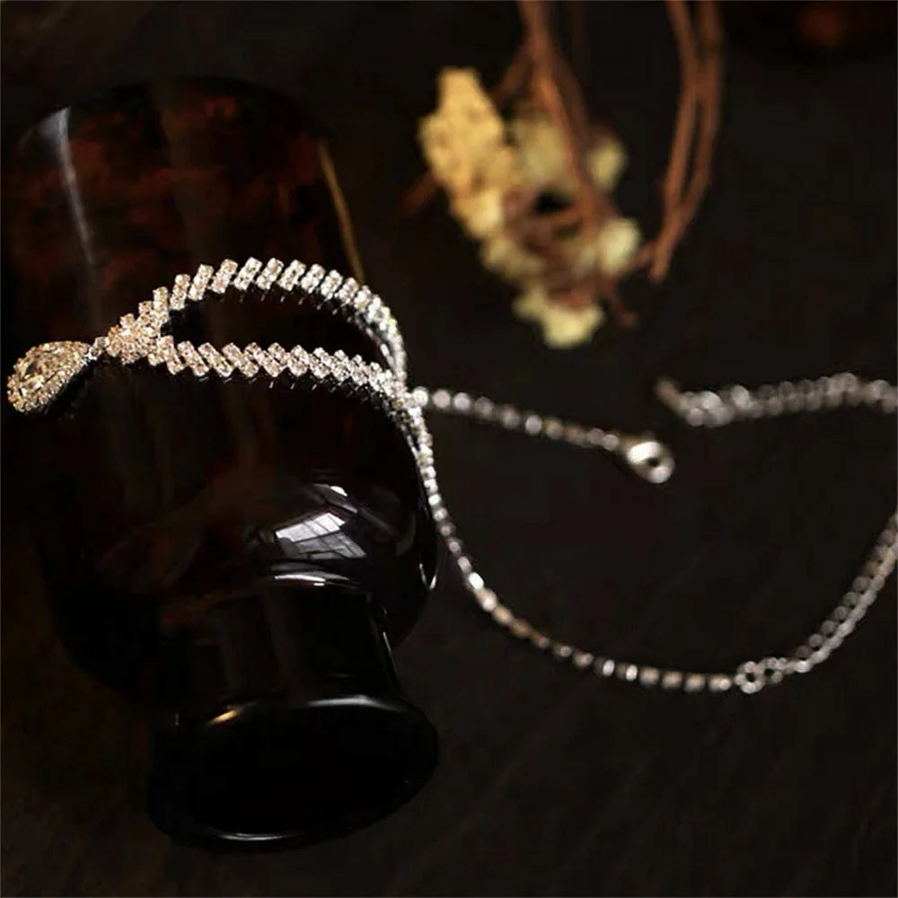 V-Shaped Rhinestone Necklace & Earrings Set - Luxury Jewelry