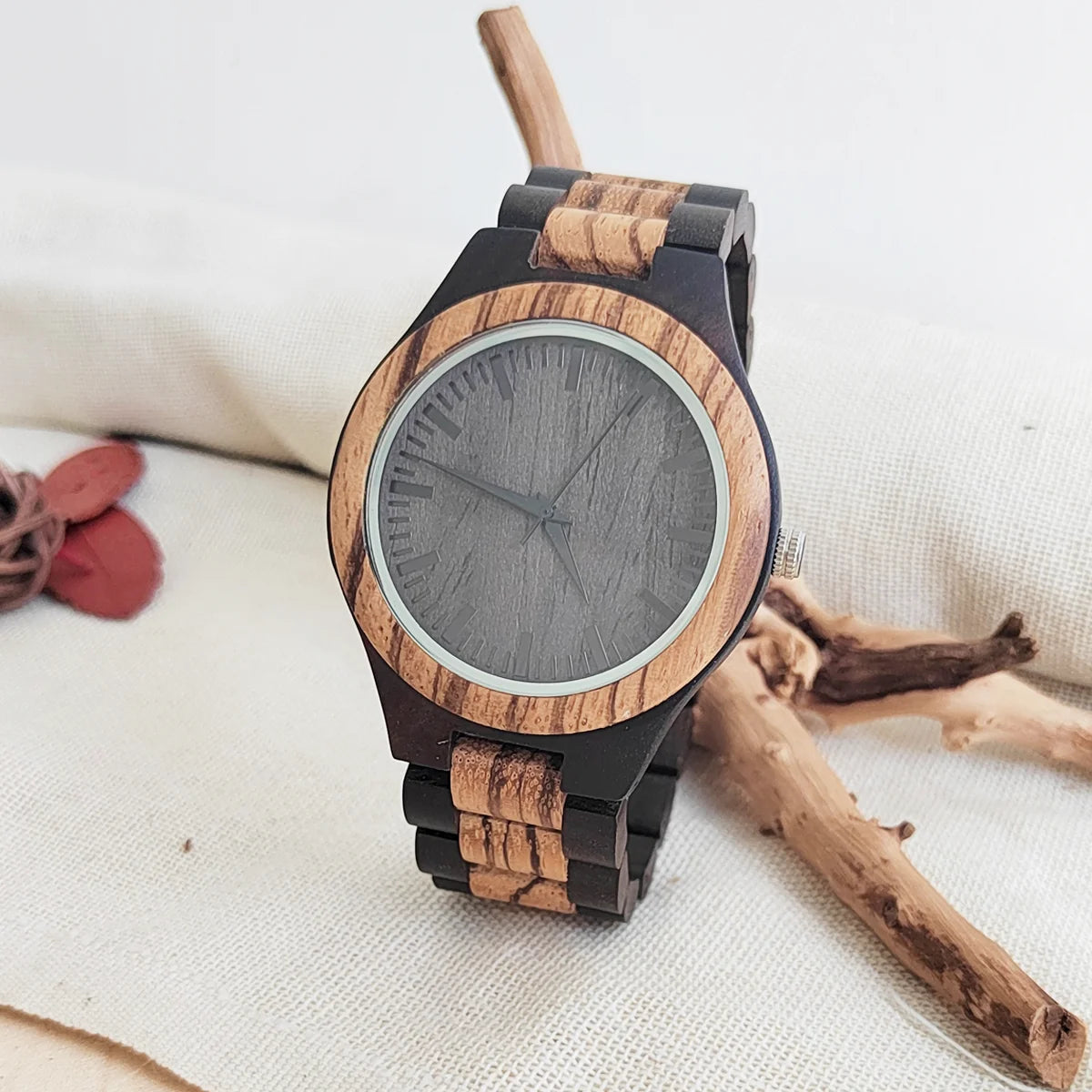 Rainch Vintage Wooden Quartz Watch for Men and Women