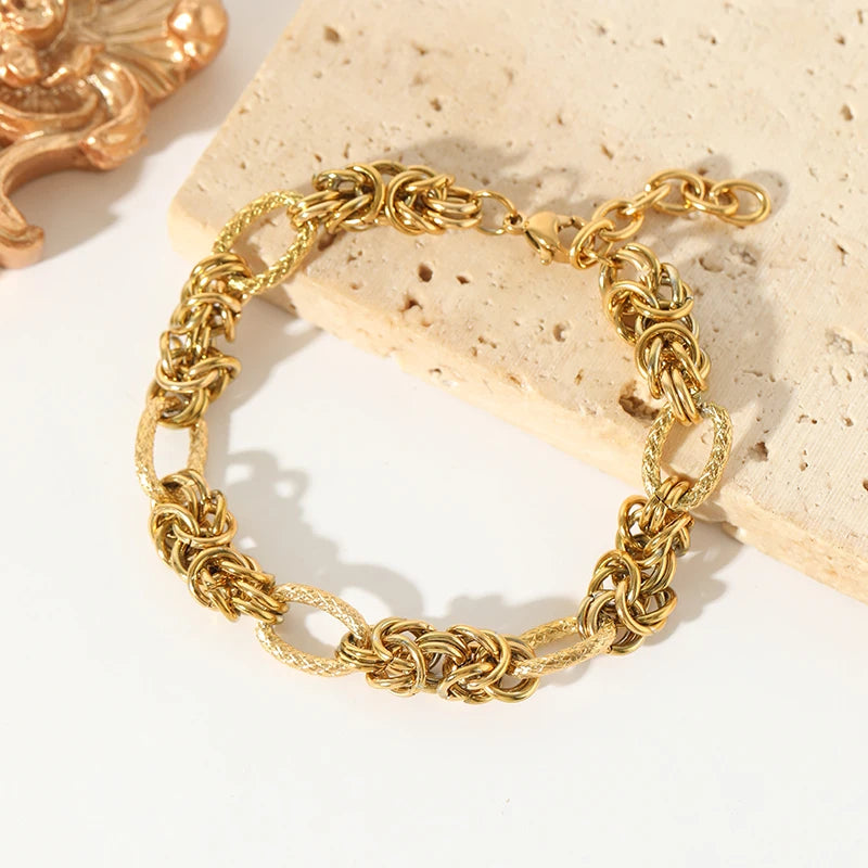18K Gold Plated Twisted Bracelet - Stainless Steel Bangle