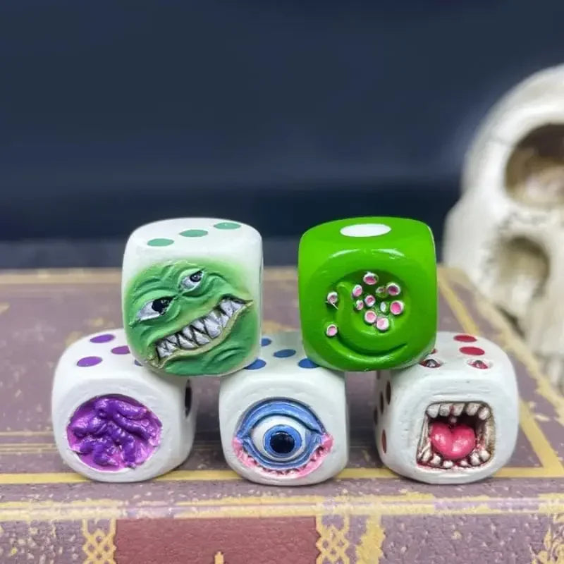 Monster Face Resin Dice Set – 5 Pcs Halloween Tabletop
