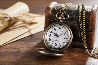 Retro Carved Pocket Watch - Flip Cover Necklace Gift