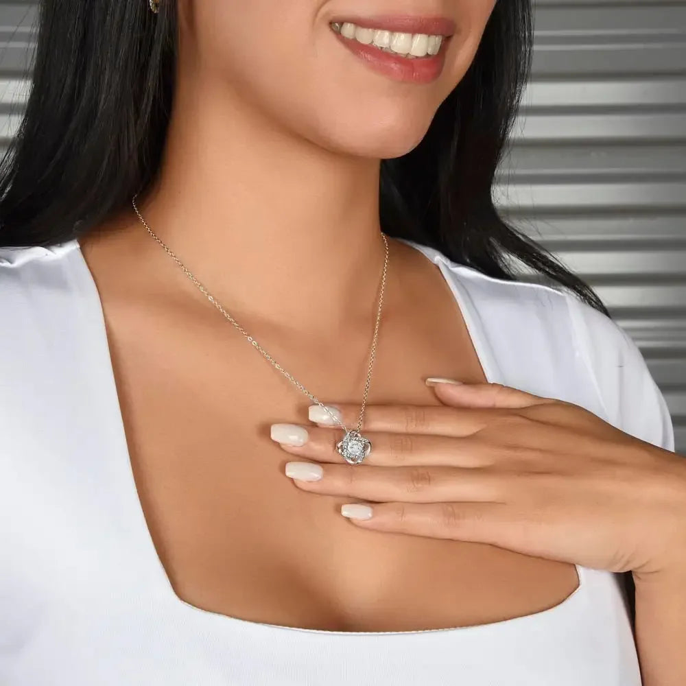 'To My Mom' Cubic Zirconia Pendant Necklace – Gift Box Included