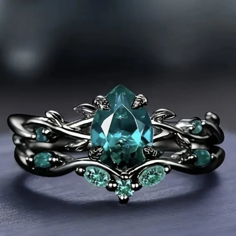 Black & Green Stone Ring Set - Flower Design Wedding Rings