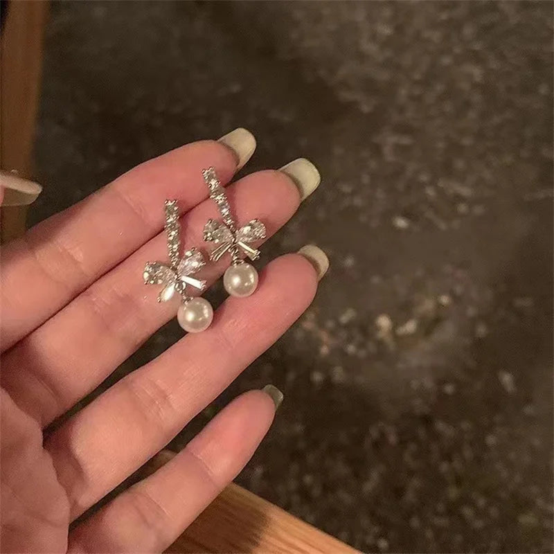 Bow Pearl Zircon Earrings